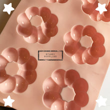 Load image into Gallery viewer, Cake Mold - Shiny